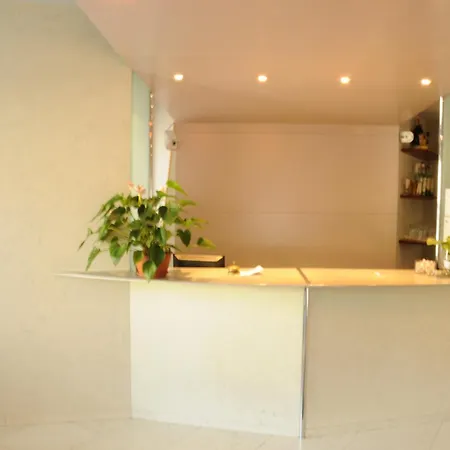 Eden فندق أورباسانو