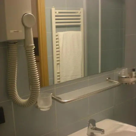 Eden فندق أورباسانو