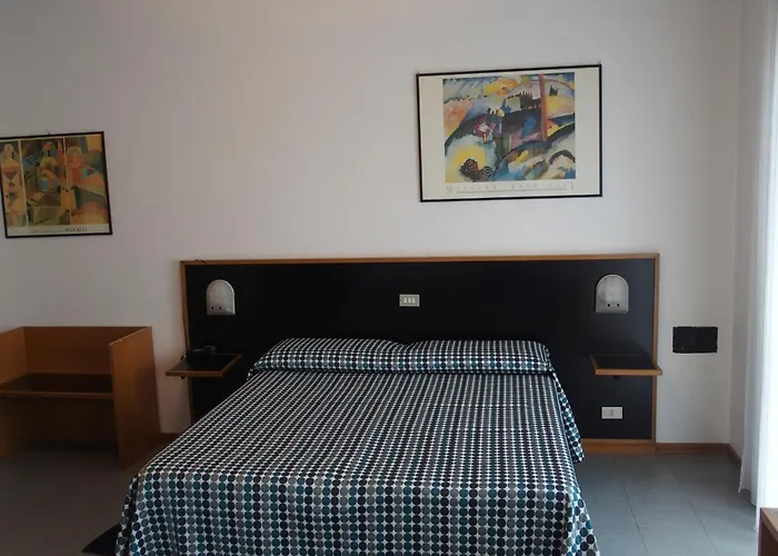 Ξενοδοχείο Eden 3*